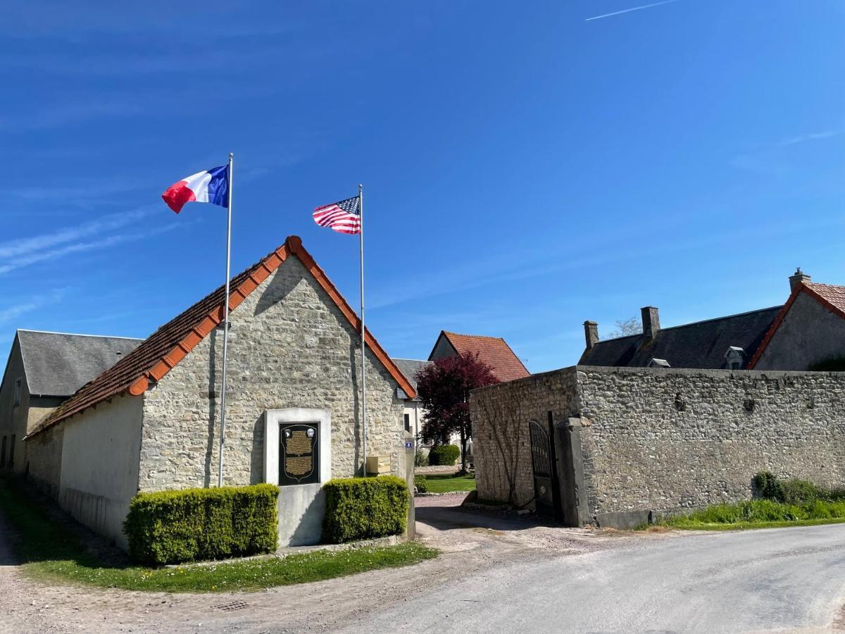 Gite Gold - La Ferme Delaunay Saint-Come-du-Mont Exterior photo